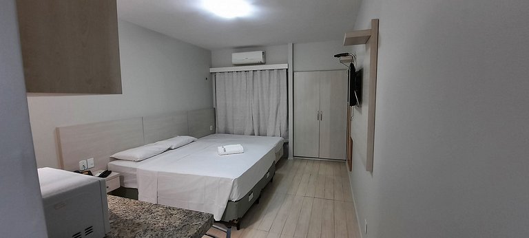 102 Beautiful furnished flat with side sea view on Iracema B