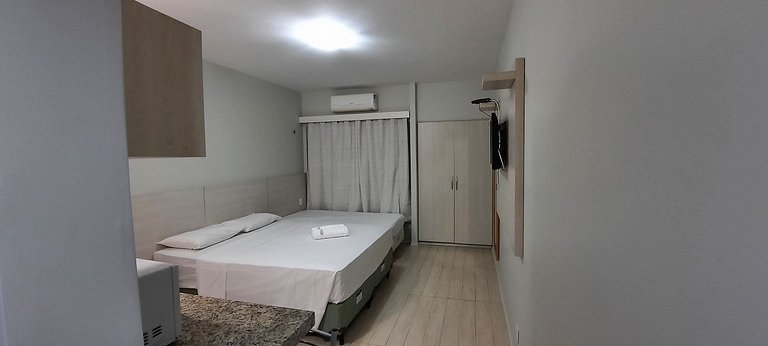 102 Beautiful furnished flat with side sea view on Iracema B