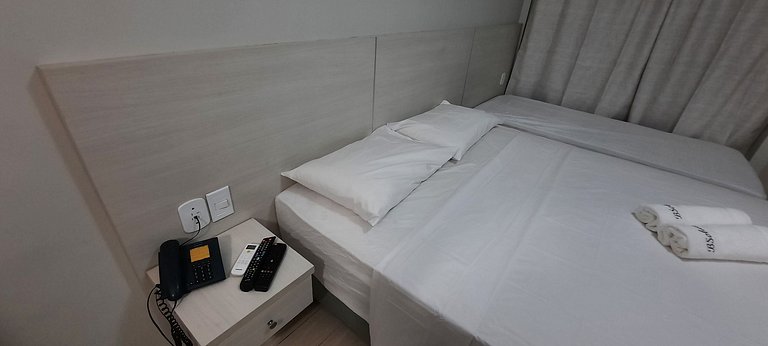 102 Beautiful furnished flat with side sea view on Iracema B