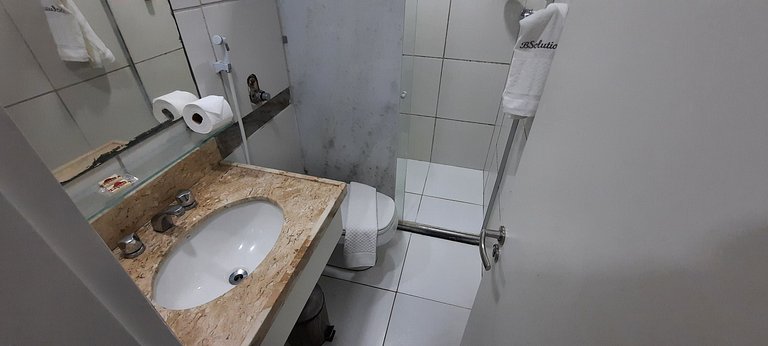 102 Beautiful furnished flat with side sea view on Iracema B