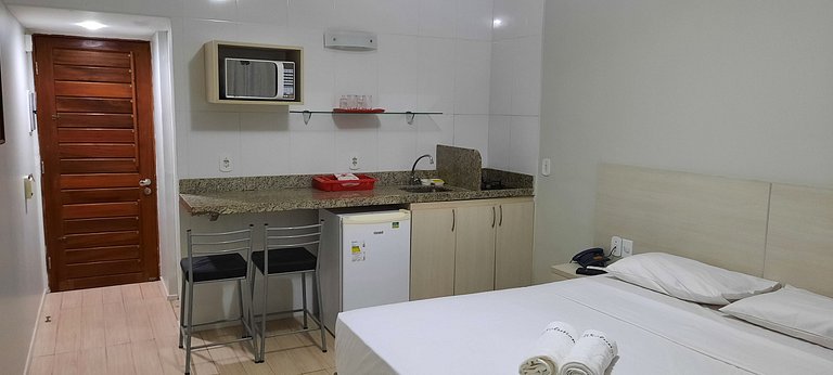 102 Beautiful furnished flat with side sea view on Iracema B