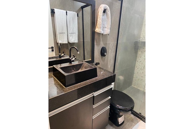 402 Beautiful furnished flat with side sea view on Iracema B