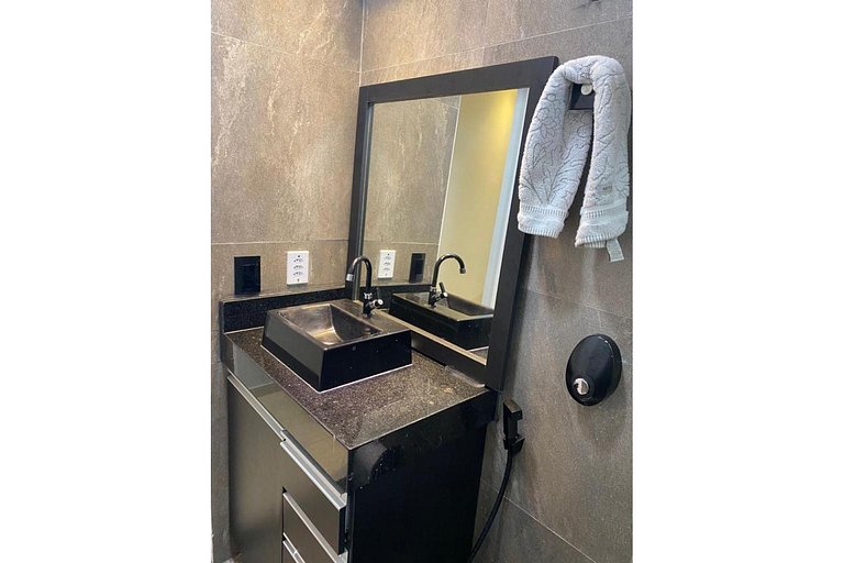 402 Beautiful furnished flat with side sea view on Iracema B