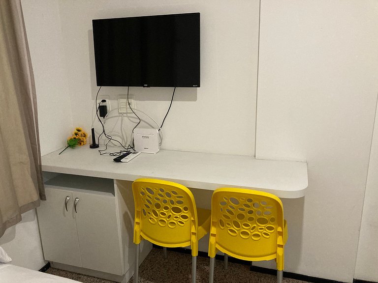 104 Beautiful furnished apartment with sea view on Iracema B