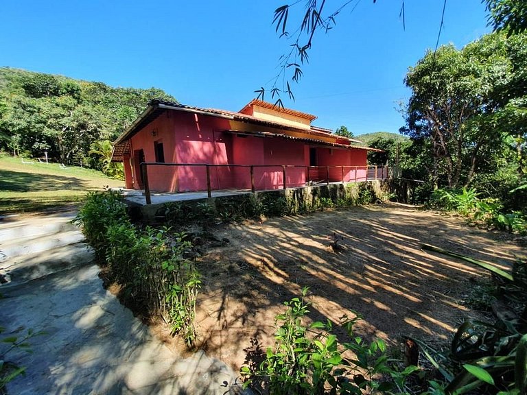 Linda casa com banho natural em Guaramiranga