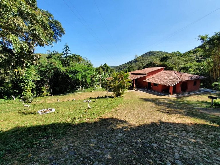 Linda casa com banho natural em Guaramiranga