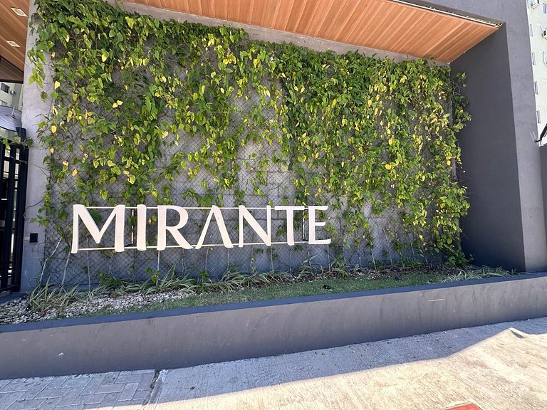 Apartamento mobiliado na Praia do Futuro com vista para o ma